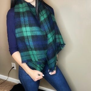 Buy Shirt Get the Scarf Free